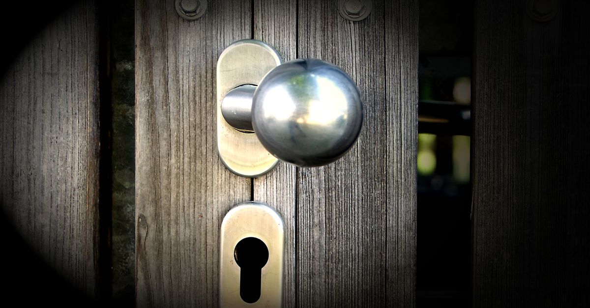 front door lock key — Maplewood Locksmith